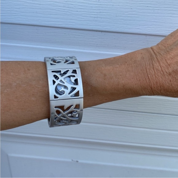 Swatch limited edition bracelet watch - Picture 5 of 11